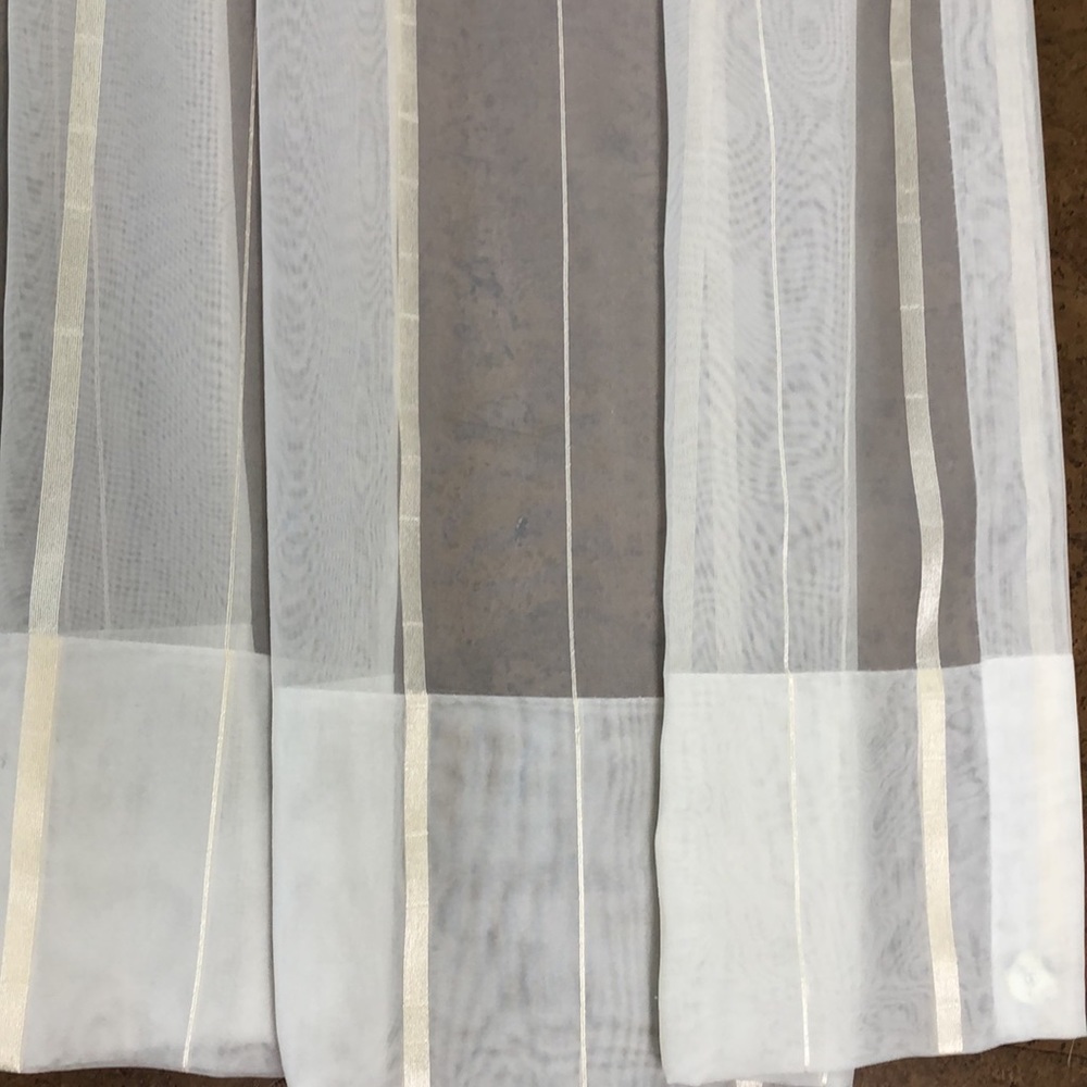 2 Window panels - Picture 4 of 12
